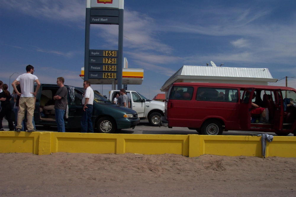 Image 7 of 165
lunch and frisbee stop