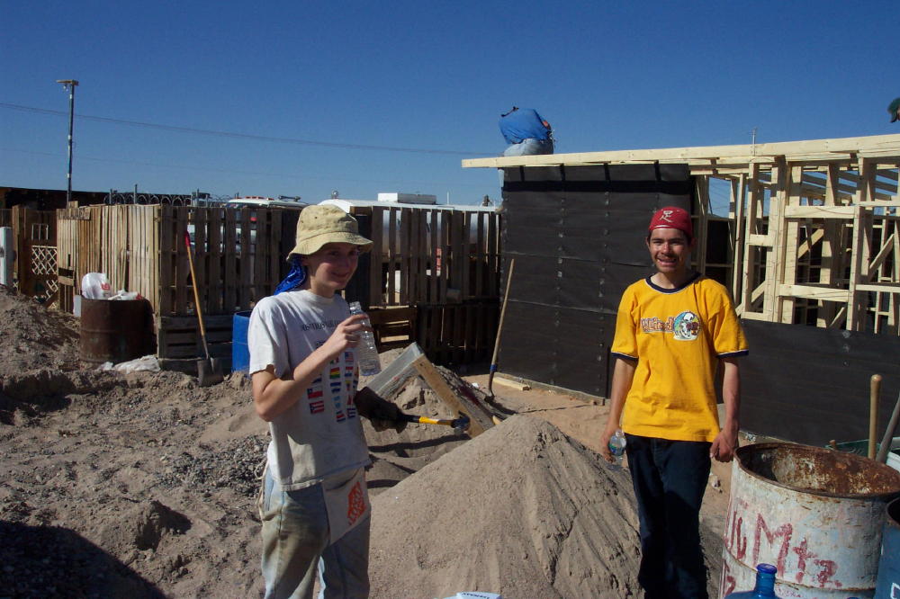 Image 9 of 165
water break for laura and h�ctor